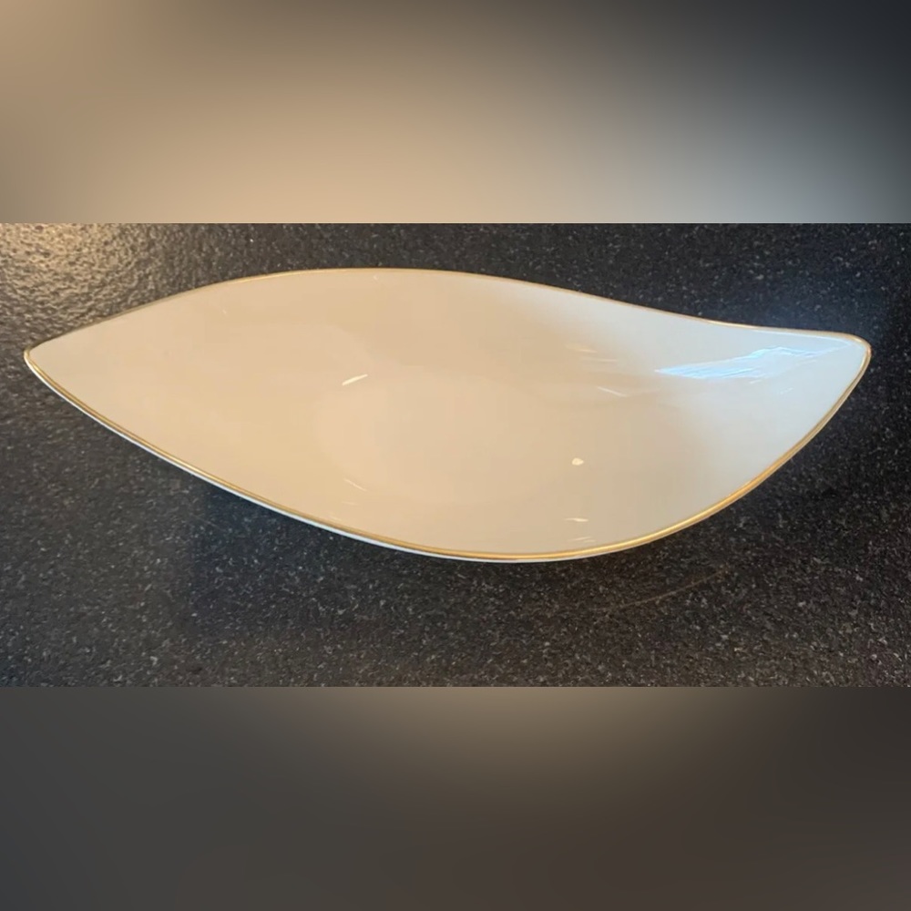 Lenox Art Deco Porcelain Oval Bowl w/ 24k Gold Trim 8.5” Made in the USA